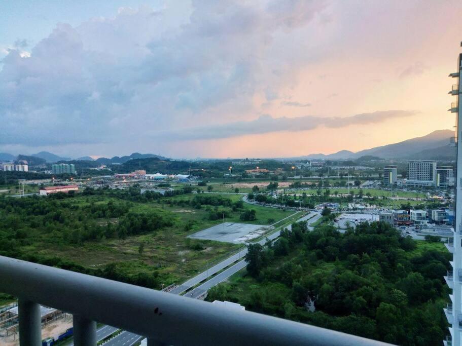 Luxurious Homestay 3Br With Pool Meru Ipoh 8 Pax 外观 照片